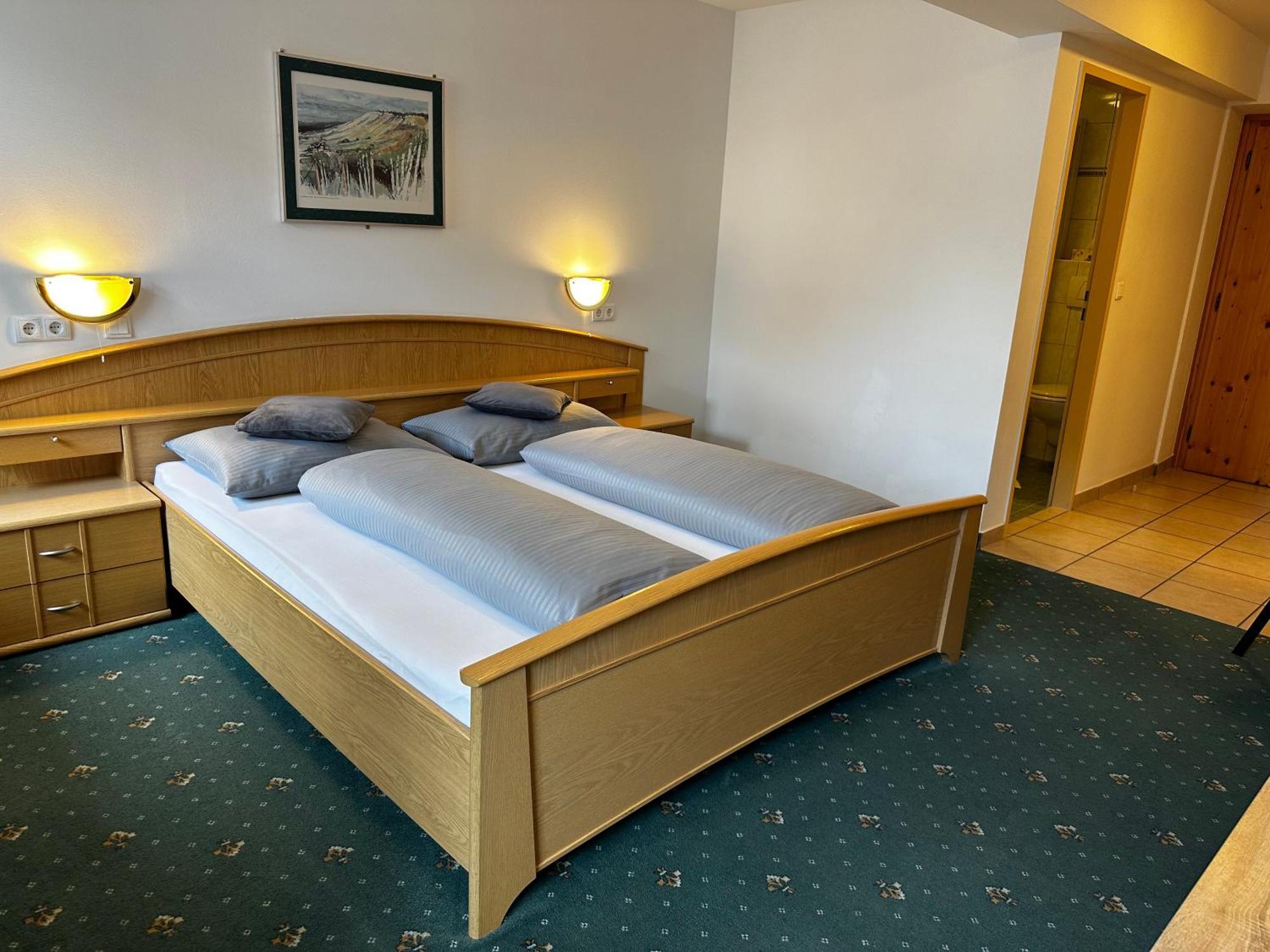 Goldener Adler Bed & Breakfast Scharnitz Exterior photo