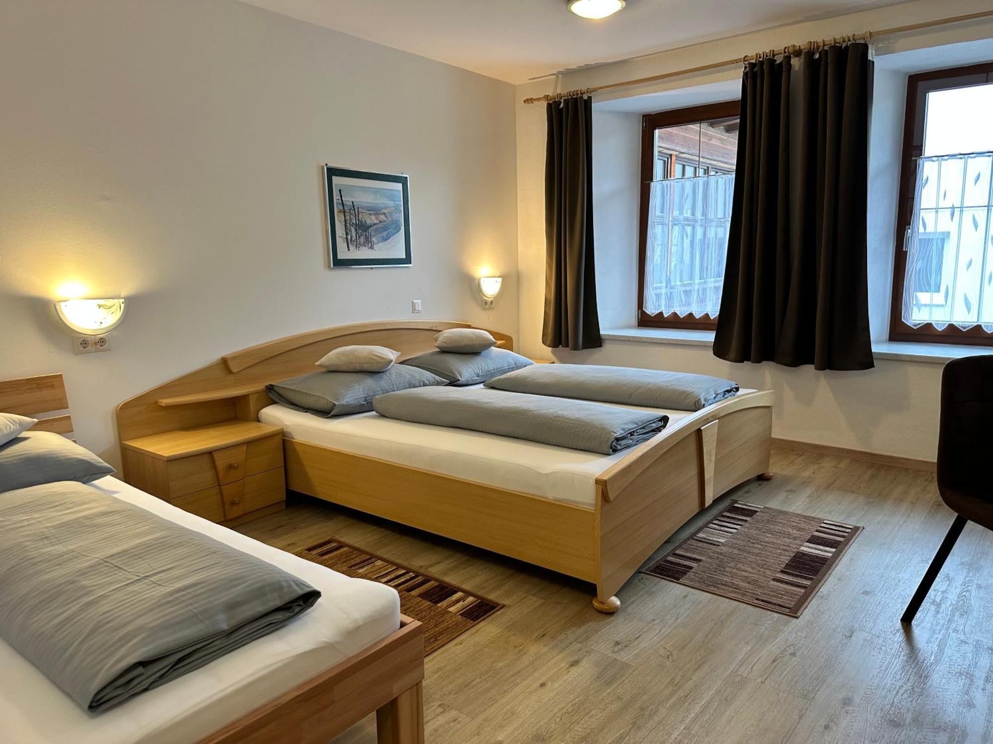 Goldener Adler Bed & Breakfast Scharnitz Exterior photo