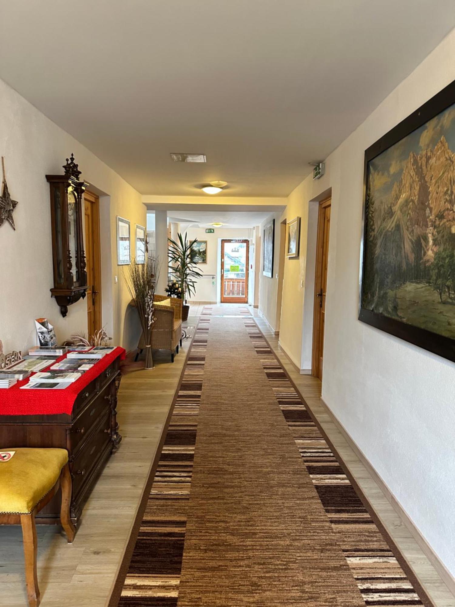 Goldener Adler Bed & Breakfast Scharnitz Exterior photo